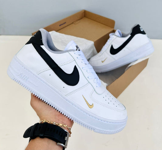 Nike Air Force 1 Clasico - ESTILO ATEMPORAL AHORA CON DESCUENTO